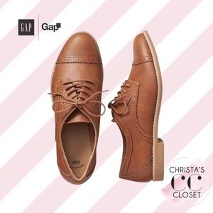 {2/$40} GAP Camel Coloured Lace-Up Oxfords